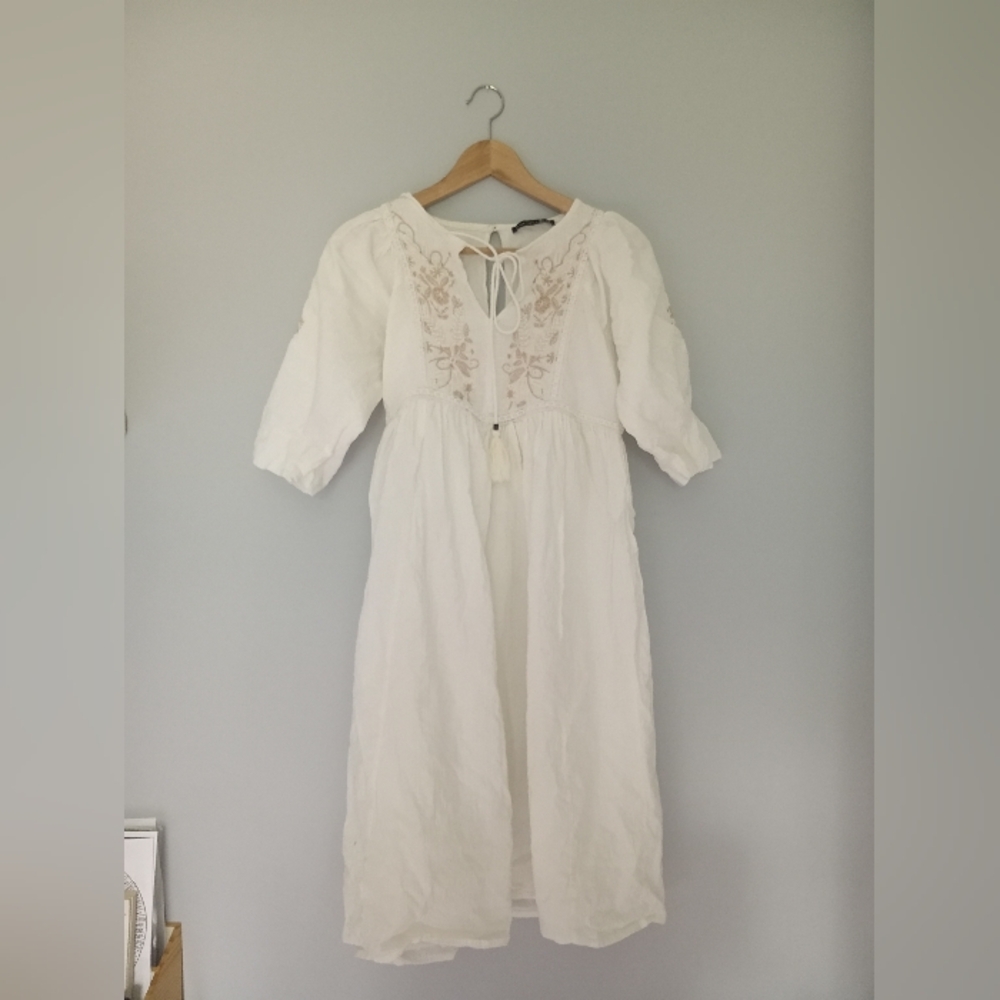 Black Tape Cream Embroidery Dress S